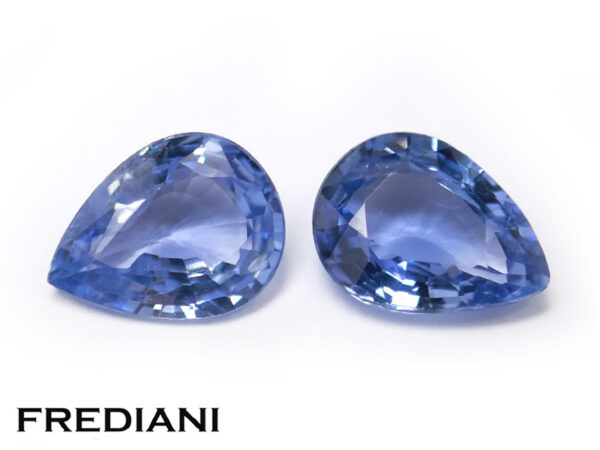 Appairage de saphirs bleus poires 81x61 de 2.45 carats