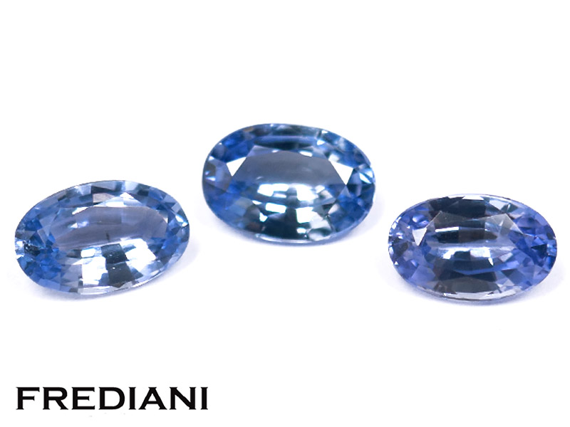 Trio de saphirs bleus ovales