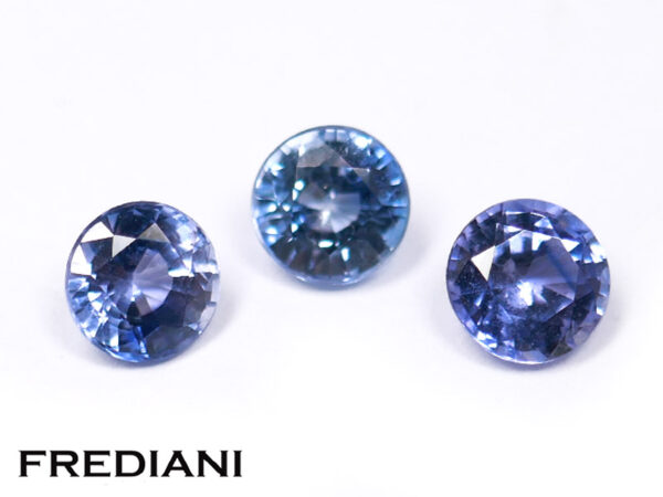 Trio de saphirs bleus ronds 4 mm de 1.10 carat