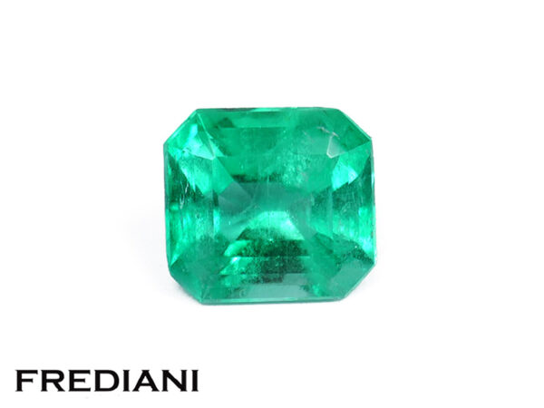 Emeraude rectangulaire de Colombie 81x75 de 2.14 carats