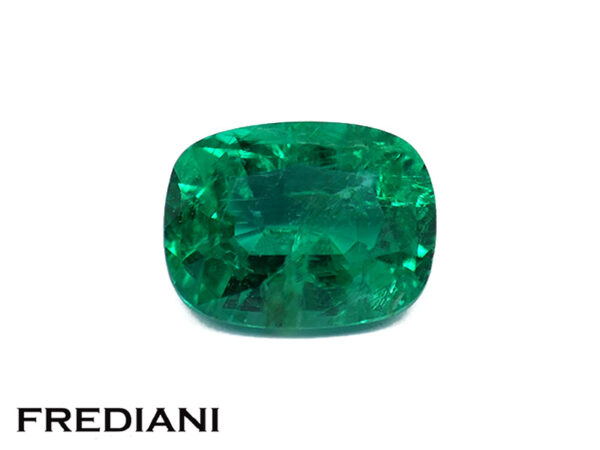 Emeraude coussin 93x72 de 2.27 carats