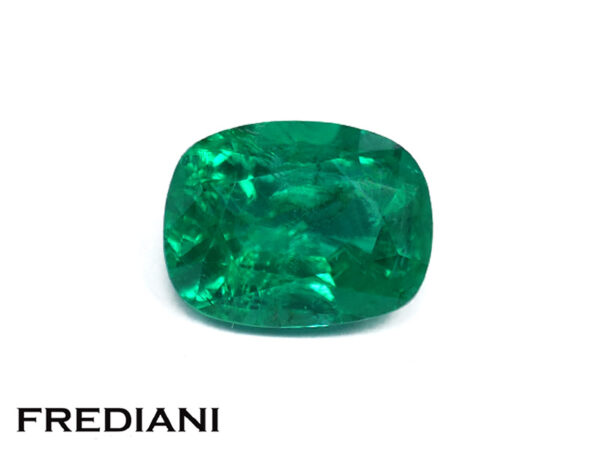 Emeraude coussin 94x72 de 2.32 carats