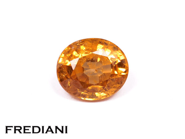 Grenat spessartite ovale 77x67 de 2.37 carats
