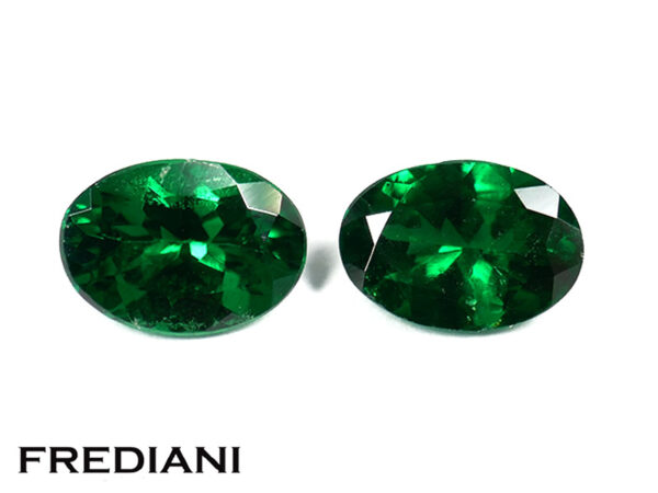 Appairage de grenats tsavorites ovales 75x53 de 2.06 carats