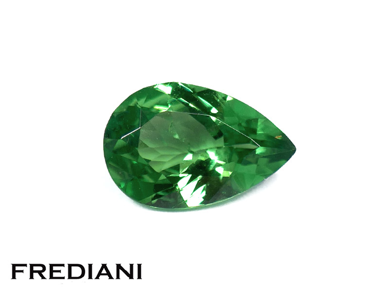 Grenat tsavorite poire