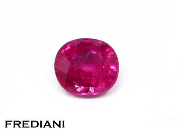Rubis ovale 68x61 de 1.51 carat