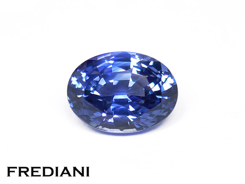 Saphir bleu ovale