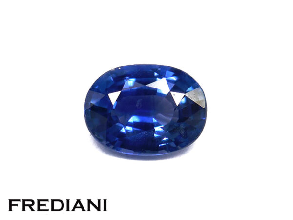 Saphir bleu ovale 69x52 de 1.05 carat