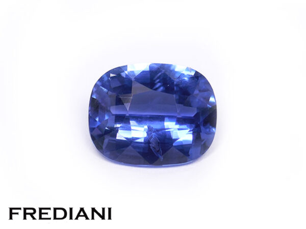 Saphir bleu coussin 84x68 de 2.06 carats