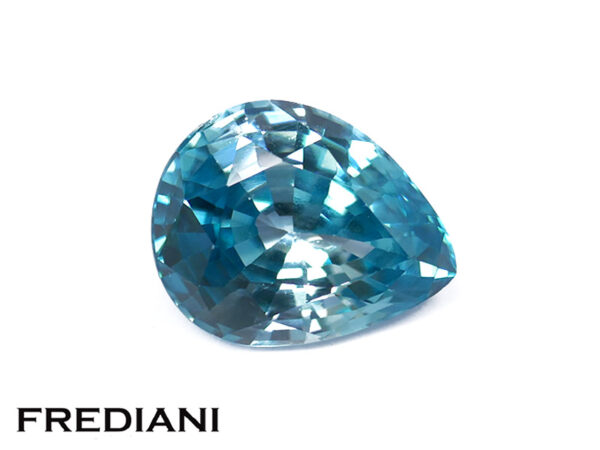 Zircon bleu poire 130x104 de 7.53 carats