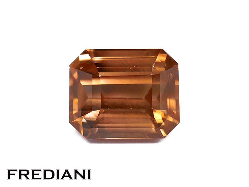 Zircon brun rectangulaire