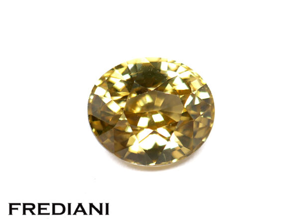 Zircon jaune ovale 94x81 de 4.06 carats