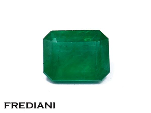 Emeraude rectangulaire 91x70 de 2.27 carats