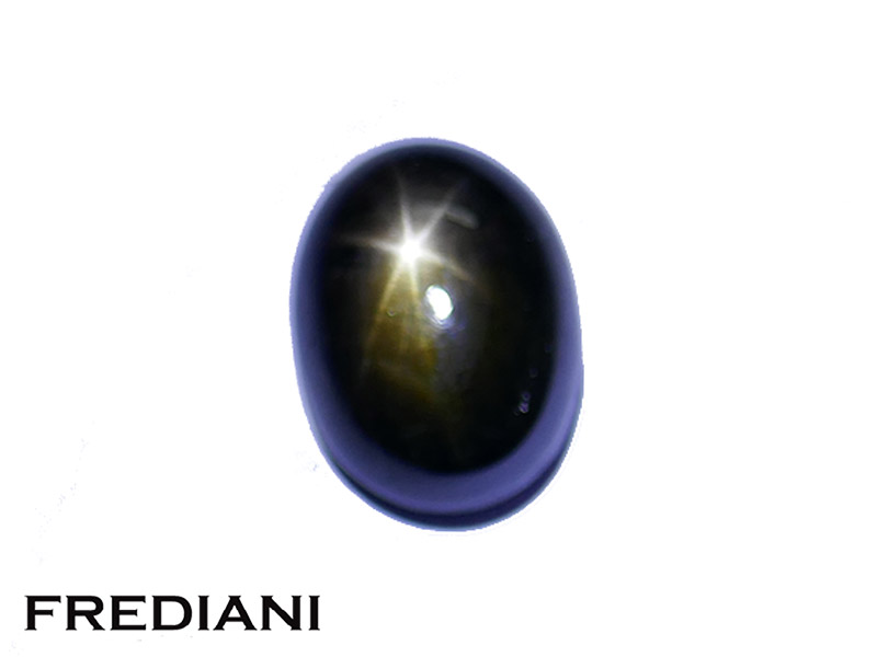 Saphir noir étoilé naturel
