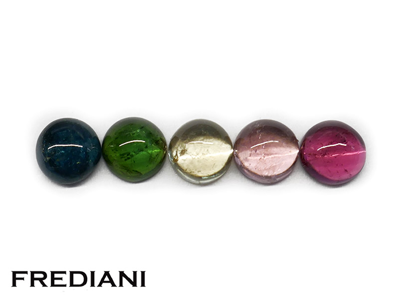 Lot de 5 tourmalines cabochons rondes