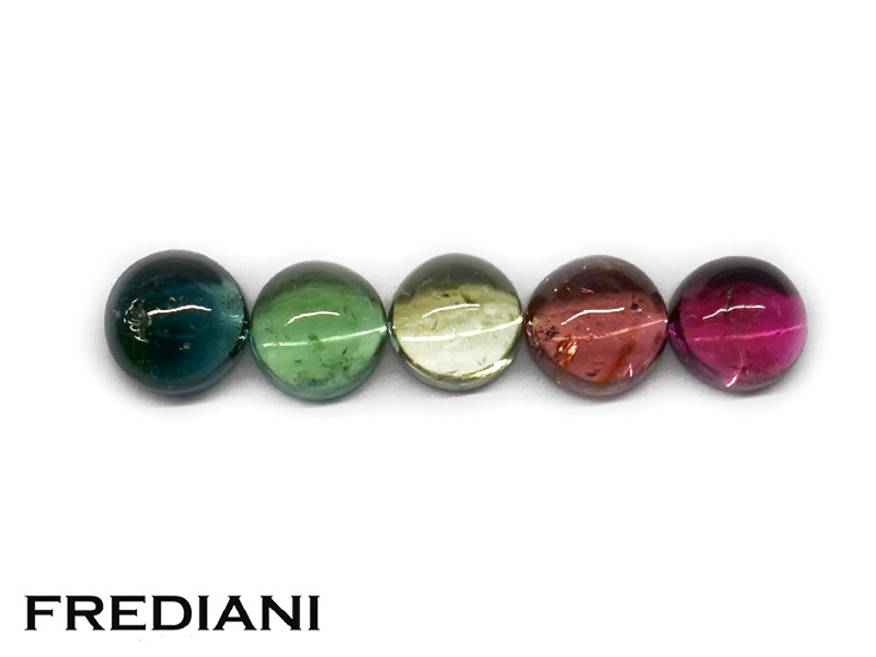 Lot de 5 tourmalines cabochons rondes