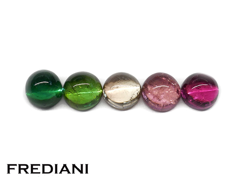 Lot de 5 tourmalines cabochons rondes
