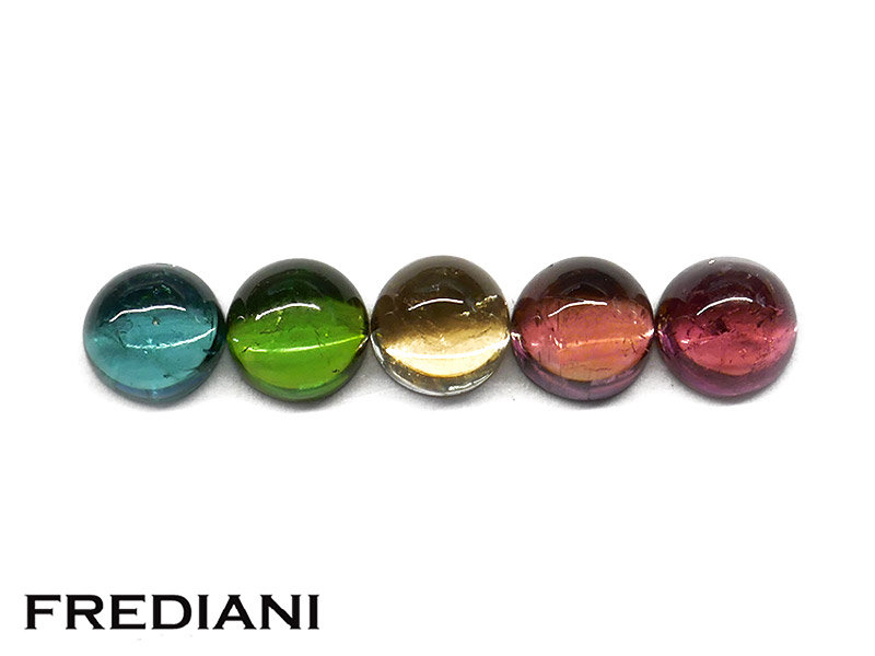 Lot de 5 tourmalines cabochons rondes