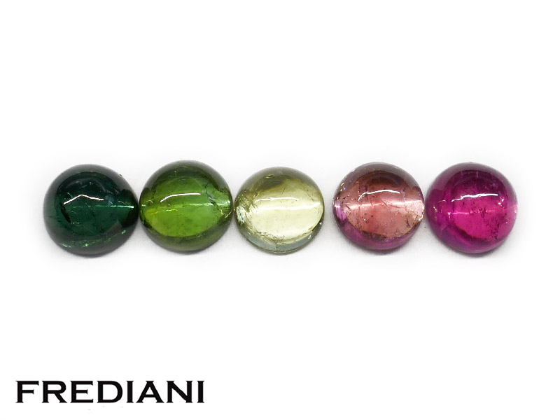 Lot de 5 tourmalines cabochons rondes