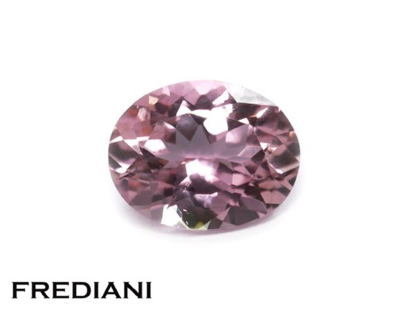 Tourmaline rose ovale 100x80 de 2.40 carats