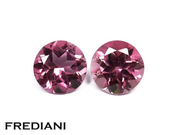 Appairage de tourmalines roses rondes 5 mm de 0.99 carat
