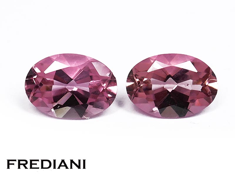 Paire de tourmalines roses ovales