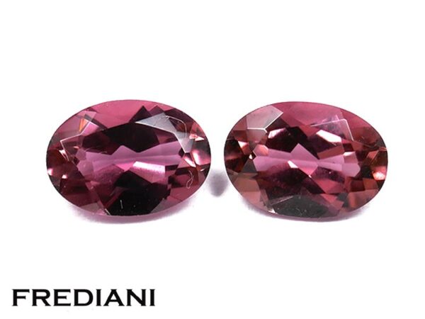 Paire de tourmalines roses ovales 70x50 de 1.70 carat
