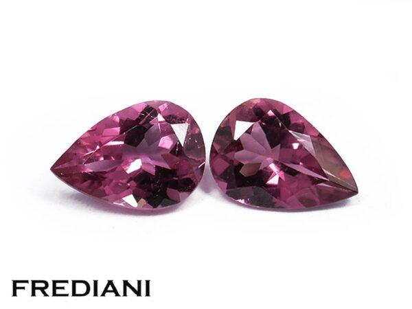 Appairage de tourmalines roses poires 70x50 de 1.23 carat