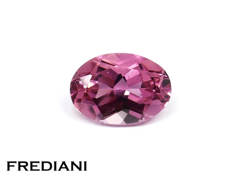 Tourmaline rose ovale