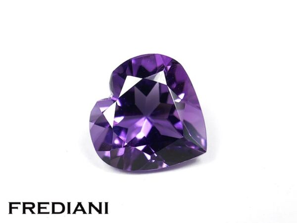Améthyste coeur 97x99 de 2.86 carats