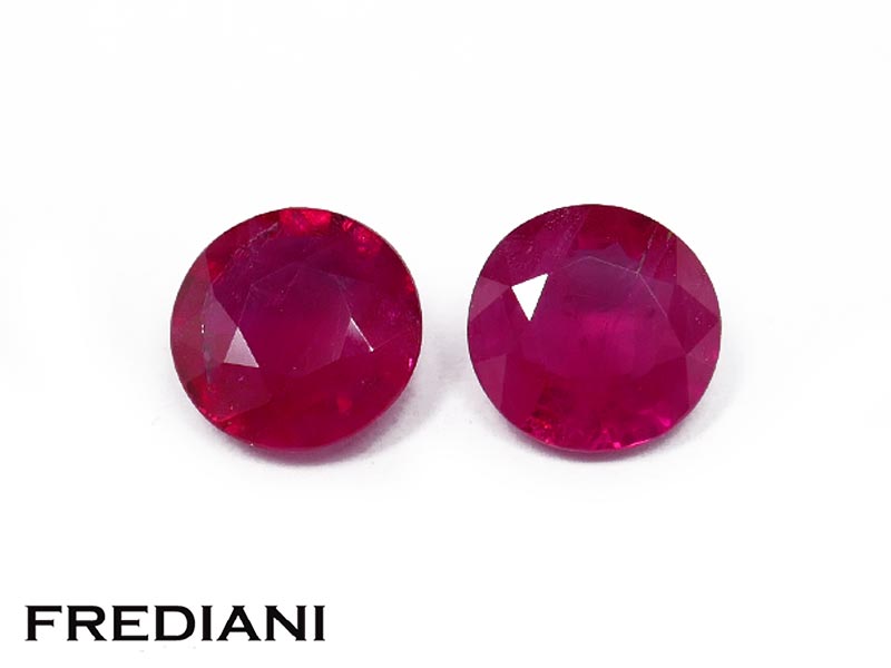 Paire de rubis ronds