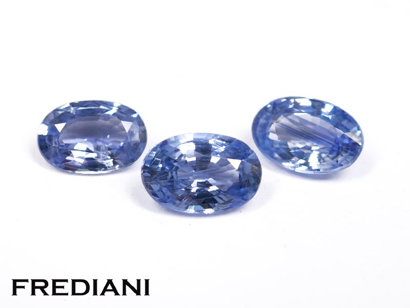 lot de saphirs bleus ovales