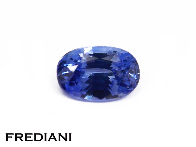 Saphir bleu ovale