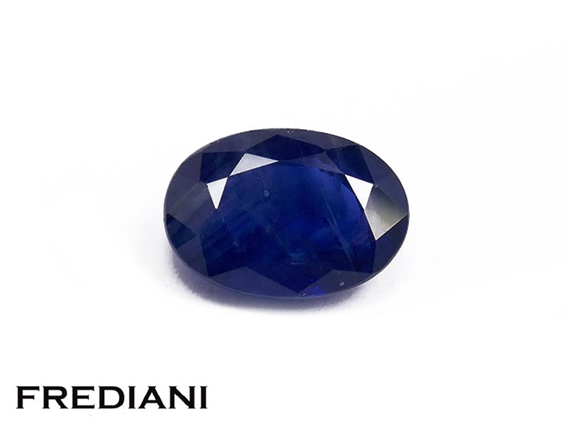 Saphir bleu ovale