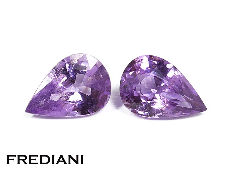 Paire de saphirs violets naturels poires