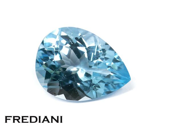 Topaze bleue traitée poire 160x121 de 10.14 carats