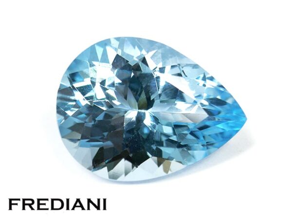 Topaze bleue traitée poire 200x150 de 19.20 carats