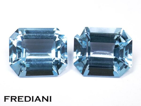 Appairage de topazes bleues traitées rectangulaires 119x100 de 12.73 carats