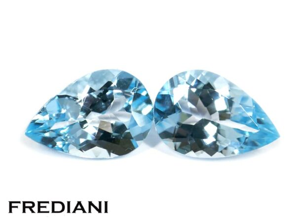 Appairage de topazes bleues traitées poires 120x80 de 6.93 carats