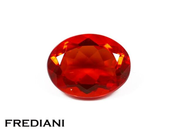 Opale de feu ovale 106x81 de 2.21 carats