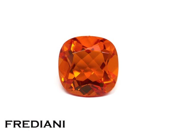 Opale de feu coussin 71x70 de 1.13 carat