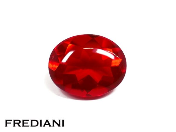 Opale de feu ovale suiffée 100x80 de 1.88 carat