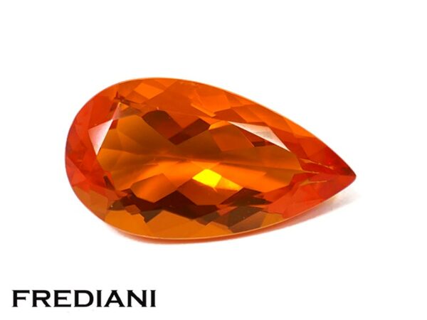 Opale de feu poire 161x89 de 3.45 carats