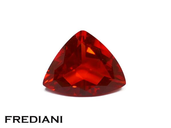 Opale de feu troïdia 90x113 de 1.97 carat