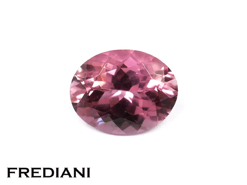 Tourmaline rose ovale