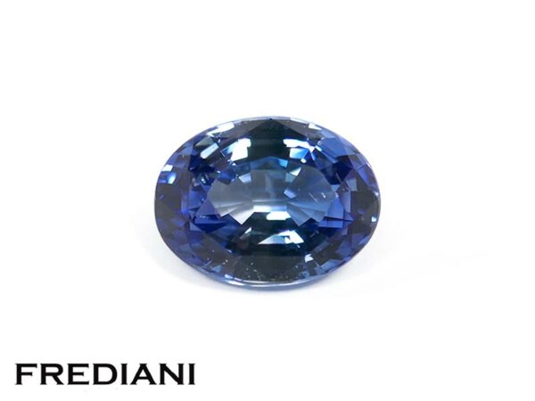 Saphir bleu ovale 82x62 de 1.89 carat