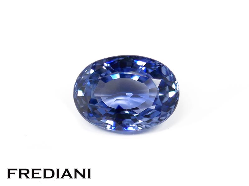 Saphir bleu ovale
