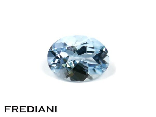 Aigue marine ovale 68x51 de 0.72 carat
