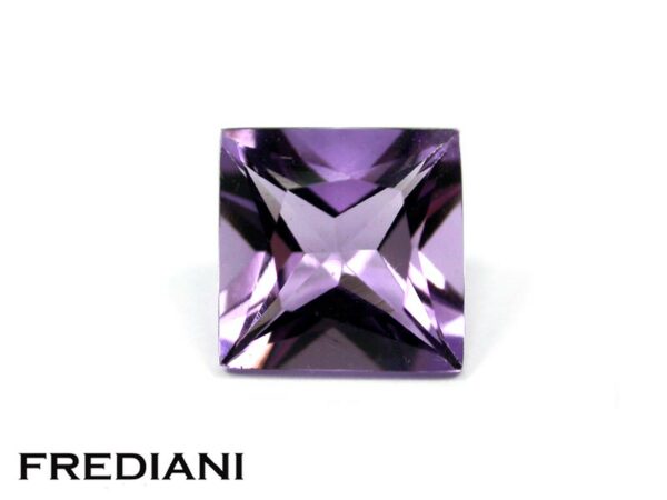 Améthyste carrée taille princesse 80x80 de 2.50 carats