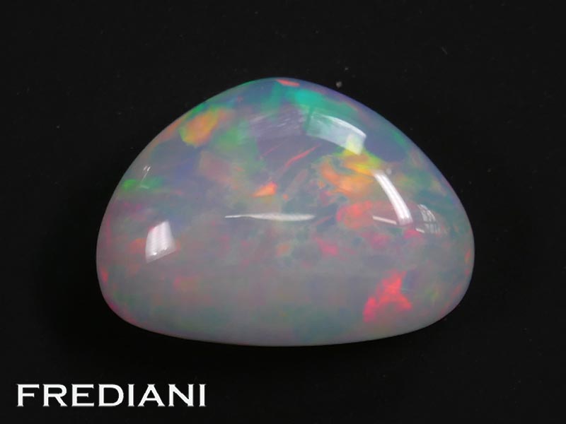 Opale cabochon